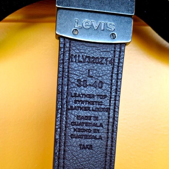 Levi's Reversable Brown and Black Leather Belt - Picture 2 of 6